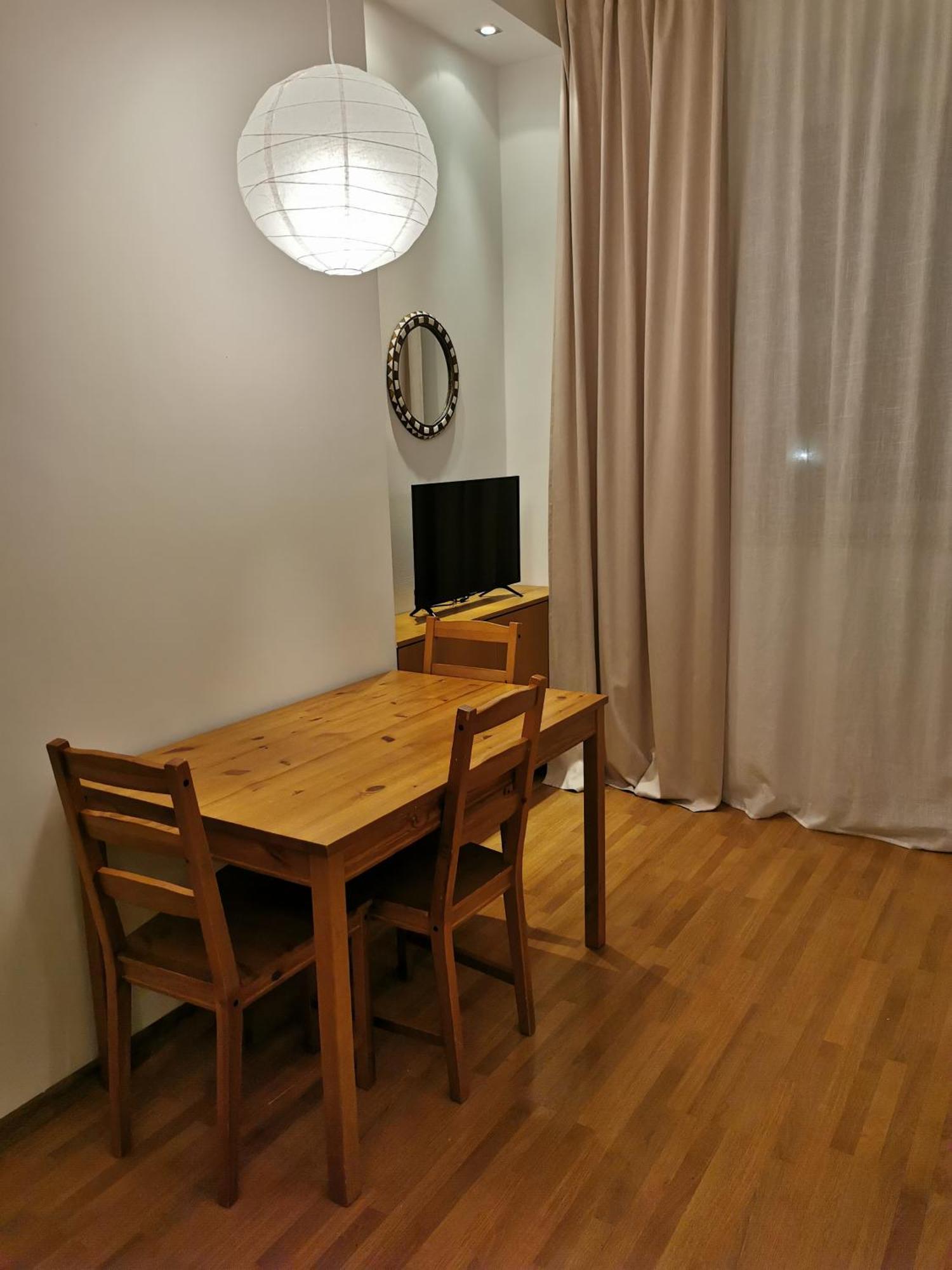 Cozy Spacious Apartment With Balcony Krakow Exterior photo